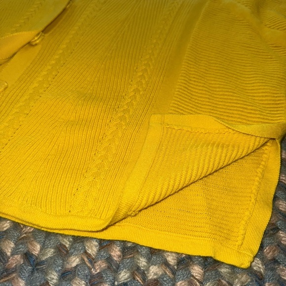 Cabi Sunny Sweater sz S EUC - Picture 10 of 11